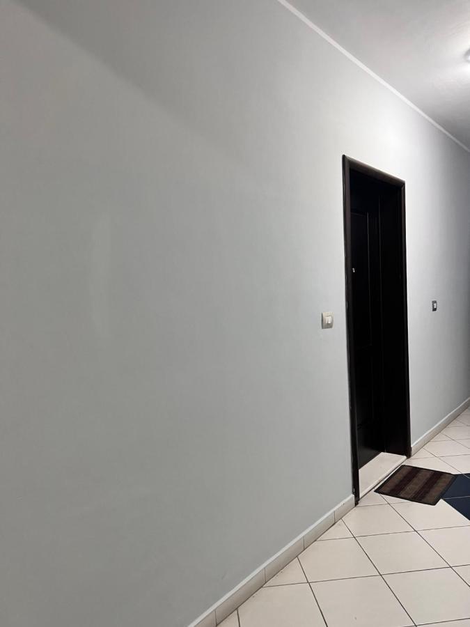 Апартаменты Comfy Apartament Влёра Экстерьер фото